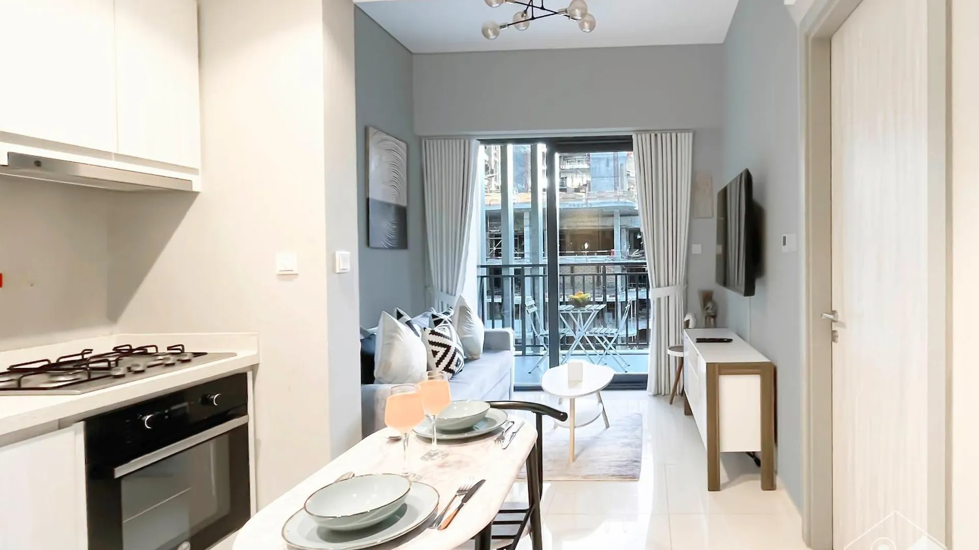 Elegant 1B With Stunning Views & Balcony In Business Bay Apartment Dubai
