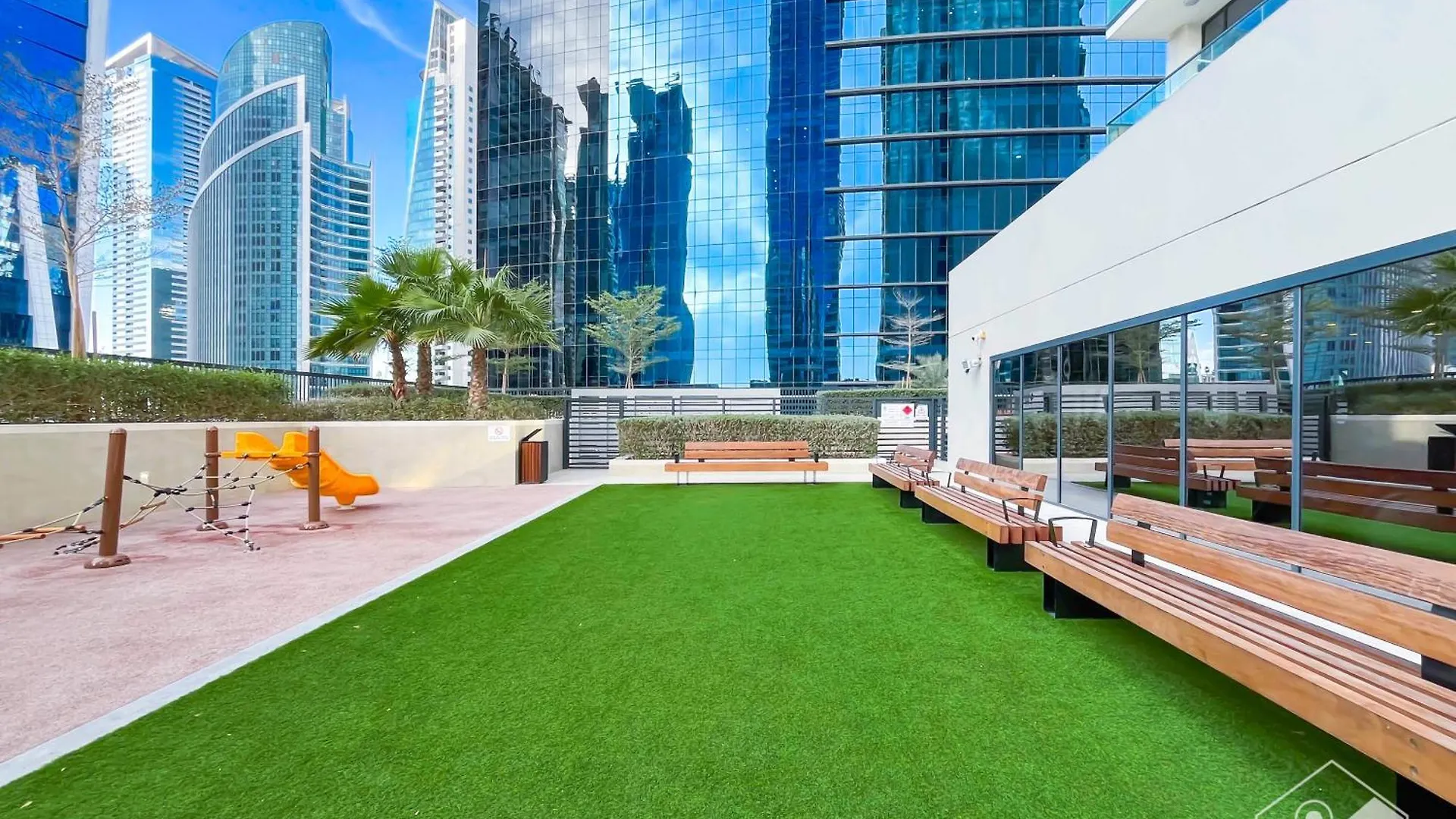 Elegant 1B With Stunning Views & Balcony In Business Bay Apartment Dubai