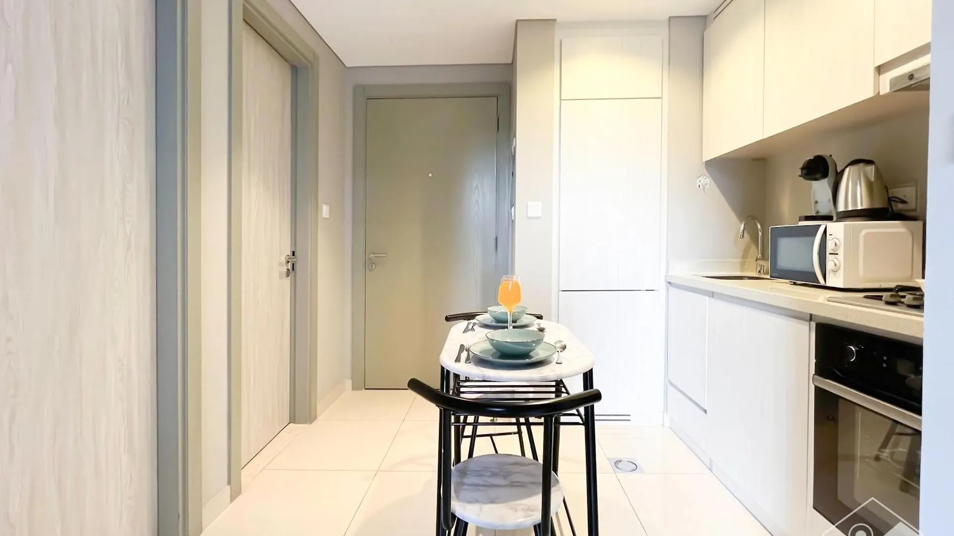 Elegant 1B With Stunning Views & Balcony In Business Bay Apartment Dubai