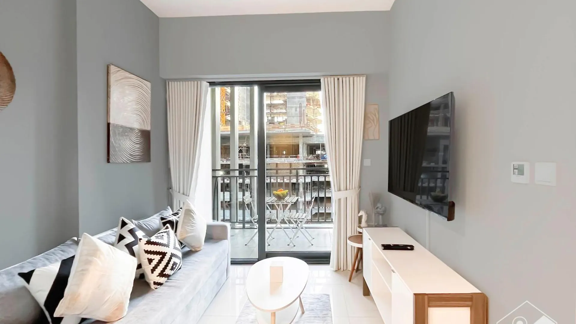 Elegant 1B With Stunning Views & Balcony In Business Bay contacts